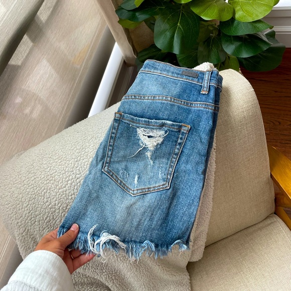 Distressed jean skirt size Small - Picture 4 of 4